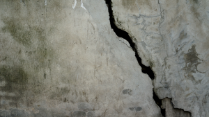 Foundation crack at a house in Glencoe, Illionis