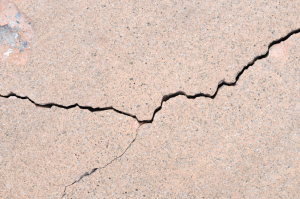 cracked-home-foundation-wall